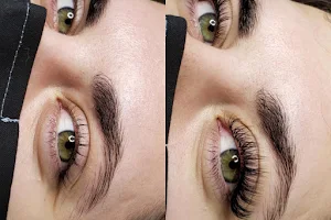 Eyeconic Lashes & Brows image