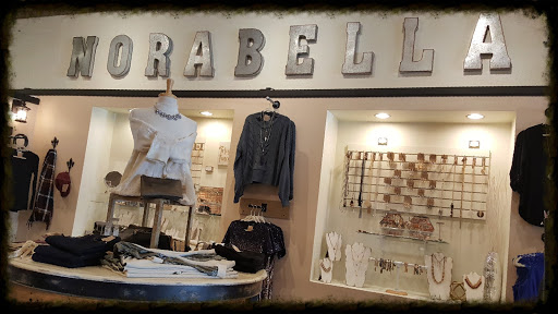 Norabella Boutique, 482 N Main St, Glen Ellyn, IL 60137, USA, 