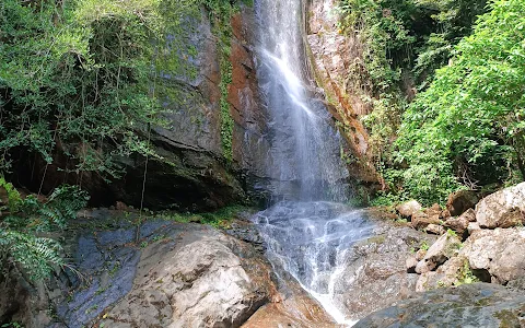 Kadappara Waterfalls image