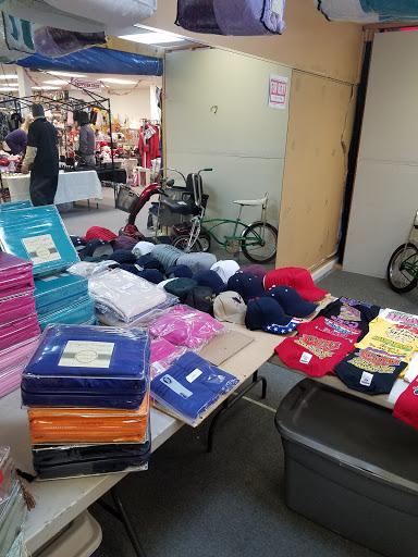 Flea Market «Pocono Bazaar Flea Market», reviews and photos, 1 Municipal Dr, East Stroudsburg, PA 18302, USA