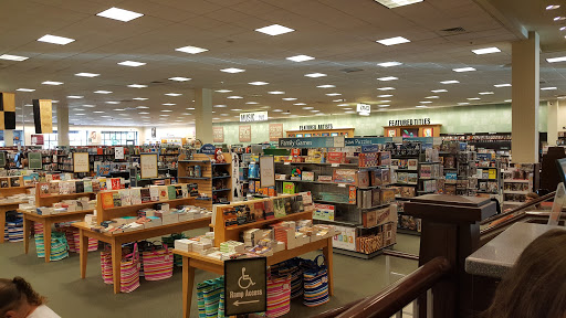 Book Store «Barnes & Noble», reviews and photos, 2960 Center Valley Pkwy, Center Valley, PA 18034, USA