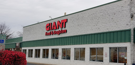 Grocery Store «Giant Food Stores», reviews and photos, 202 Chestnut St, Coplay, PA 18037, USA