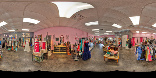 Boutique «What Women Want Resale Boutique», reviews and photos, 9012 Research Blvd Ste C12, Austin, TX 78758, USA