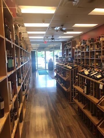 Wine Store «Red Gamay Wines & Liquors», reviews and photos, 45 Merrick Rd, Amityville, NY 11701, USA