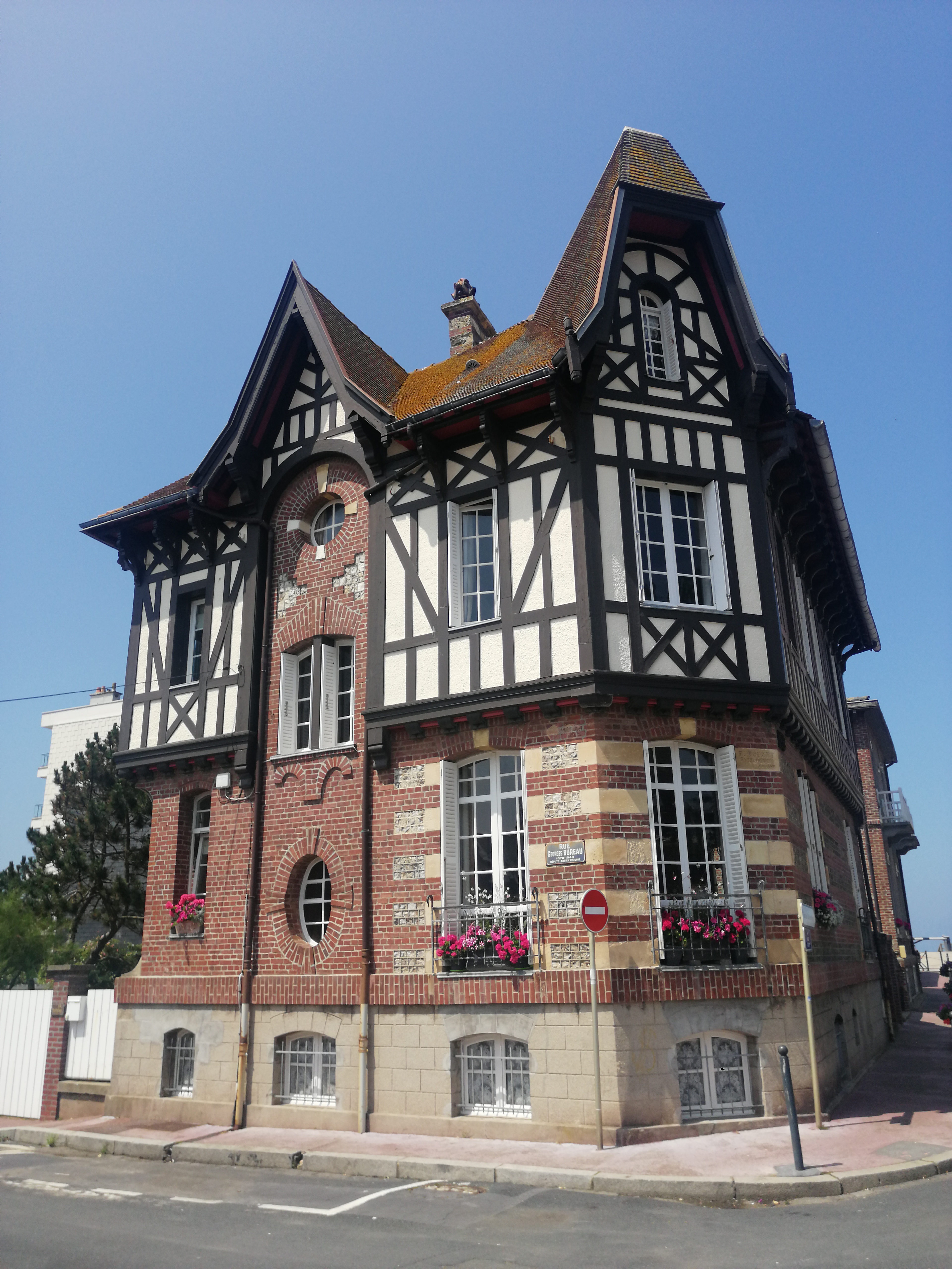 Photo n° 9 de l'avis de Enie.A fait le 18/06/2019 à 10:08