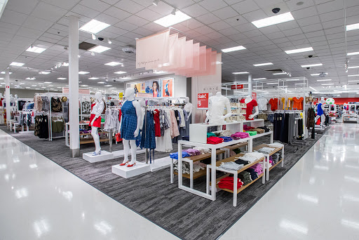 Department Store «Target», reviews and photos, 197 Gravois Bluffs Plaza Dr, Fenton, MO 63026, USA