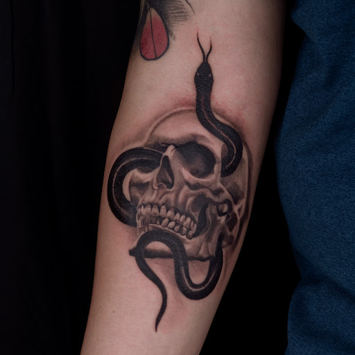 Tattoo Shop «Arlington Ink», reviews and photos, 1129 E Abram St, Arlington, TX 76010, USA