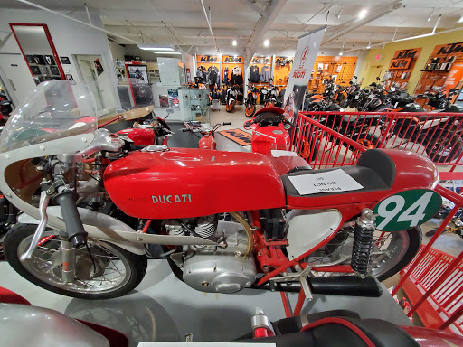 Motorcycle Dealer «Commonwealth Motorcycles», reviews and photos, 625 E Jefferson St, Louisville, KY 40202, USA