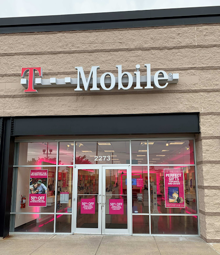 Cell Phone Store «T-Mobile», reviews and photos, 2273 Hwy K, O Fallon, MO 63368, USA