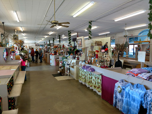 Grocery Store «Curb Market», reviews and photos, 221 N Church St, Hendersonville, NC 28792, USA