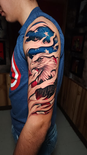 Explore belly button tattoos ideas, creative tattoo ideas in Tulia, available at Mister Placasos Tattoo Shop
