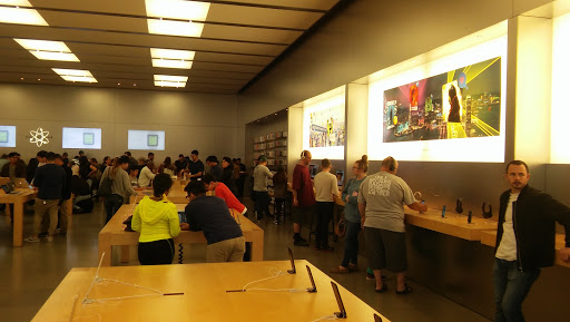 Computer Store «Apple Los Cerritos», reviews and photos, 242 Los Cerritos Center, Cerritos, CA 90703, USA