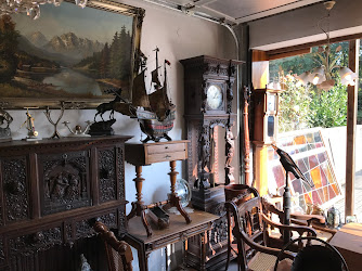 Antik Möbel Restauration An- & Verkauf