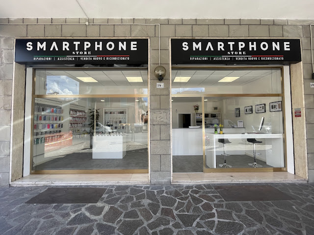 Smartphone Store