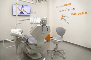 Corporación Dental | Tu dentista en Antequera image