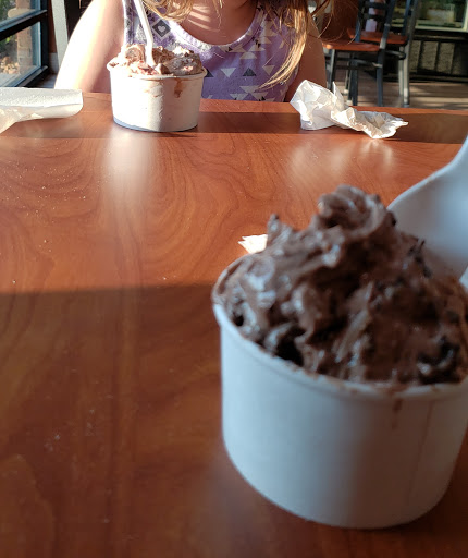 Ice Cream Shop «Cold Stone Creamery», reviews and photos, 147 Alexandria Pike #101, Warrenton, VA 20186, USA