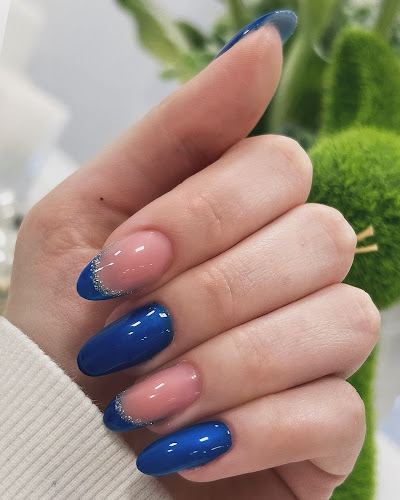 Nyíregyháza, Rose Gold szalon, Sólyom u. 12, 4400