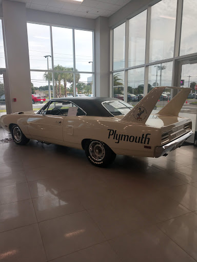 Car Dealer «Boniface-Hiers Chrysler Dodge Jeep», reviews and photos, 1775 E Merritt Island Causeway, Merritt Island, FL 32952, USA