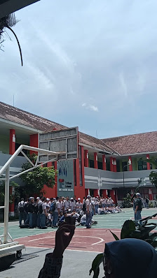 Video - Sekolah Menengah Kejuruan Telkom Malang
