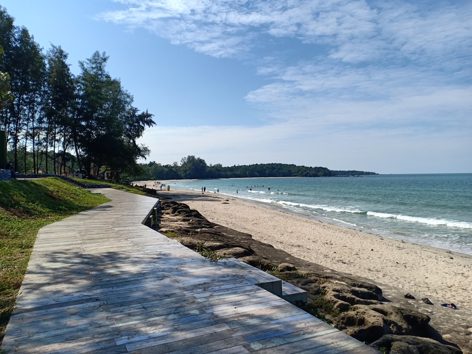 Foto af Tanjung Buluh Beach med lang lige kyst