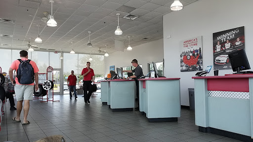 Tire Shop «Discount Tire Store - Greenville, SC», reviews and photos, 1408 Woodruff Rd, Greenville, SC 29607, USA