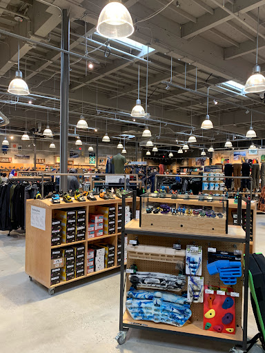 Camping Store «REI», reviews and photos, 2450 Charleston Rd, Mountain View, CA 94043, USA