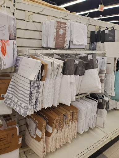 Department Store «T.J. Maxx and HomeGoods», reviews and photos, 3205 Woodward Crossing Blvd, Buford, GA 30519, USA