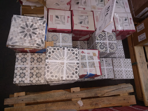 Home Improvement Store «HOBO - Home Owners Bargain Outlet», reviews and photos, 800 S 108th St, West Allis, WI 53214, USA