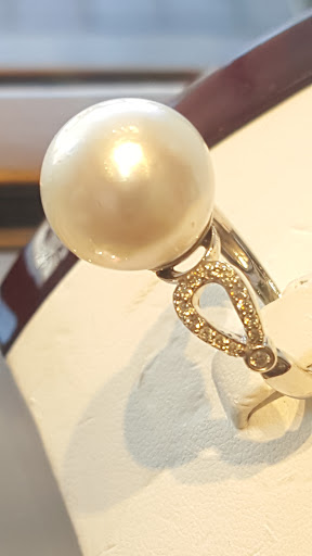 Jewelry Store «OC Diamond Estate Jewelry», reviews and photos, 138 S Glassell St, Orange, CA 92866, USA