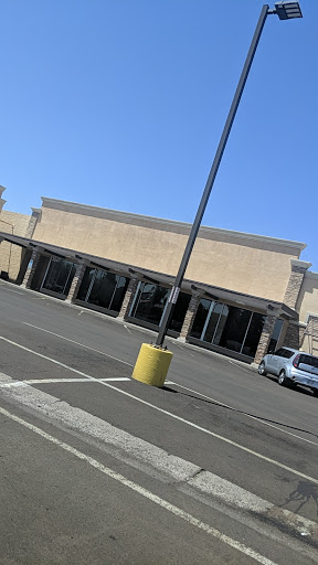 Thrift Store «Society of St. Vincent de Paul - Thunderbird Thrift Store», reviews and photos, 3547 W Thunderbird Rd, Phoenix, AZ 85053, USA