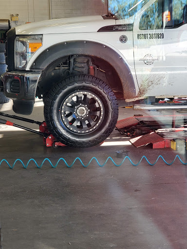 Tire Shop «Discount Tire Store - Anthem, AZ», reviews and photos, 42425 N Vision Way, Anthem, AZ 85086, USA