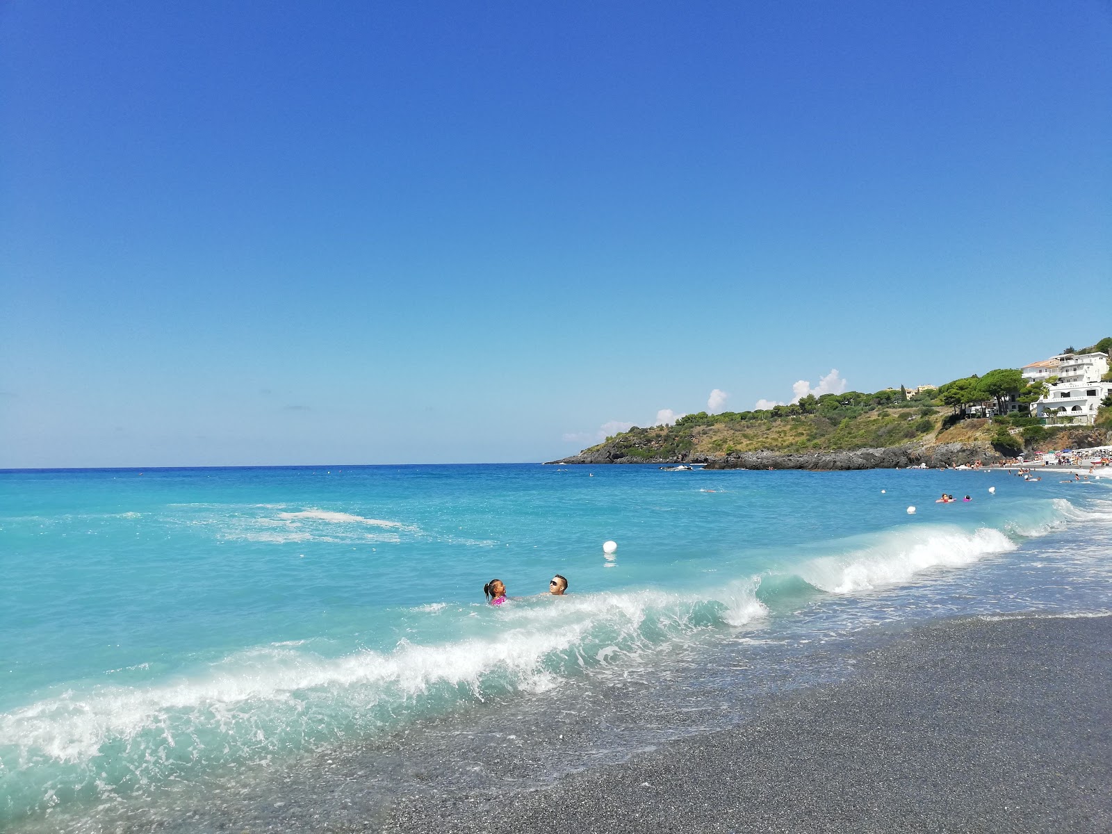Foto de Playa de Scalea con parcialmente limpio nivel de limpieza