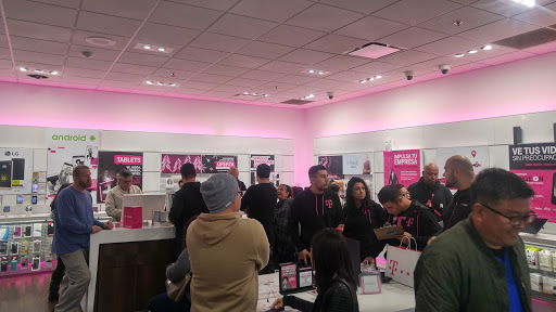 Cell Phone Store «T-Mobile», reviews and photos, 5050 Arlington Ave Suite 100, Riverside, CA 92504, USA