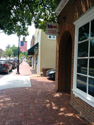 Clothing Store «Highcliffe Clothiers», reviews and photos, 112 W Washington St #101, Middleburg, VA 20117, USA