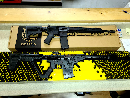 Sporting Goods Store «Buck Shot Sporting Goods», reviews and photos, 1606 IN-38, New Castle, IN 47362, USA