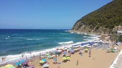 Fotografie cu Spiaggia dei Trezeni
 zona parțial reamenajată