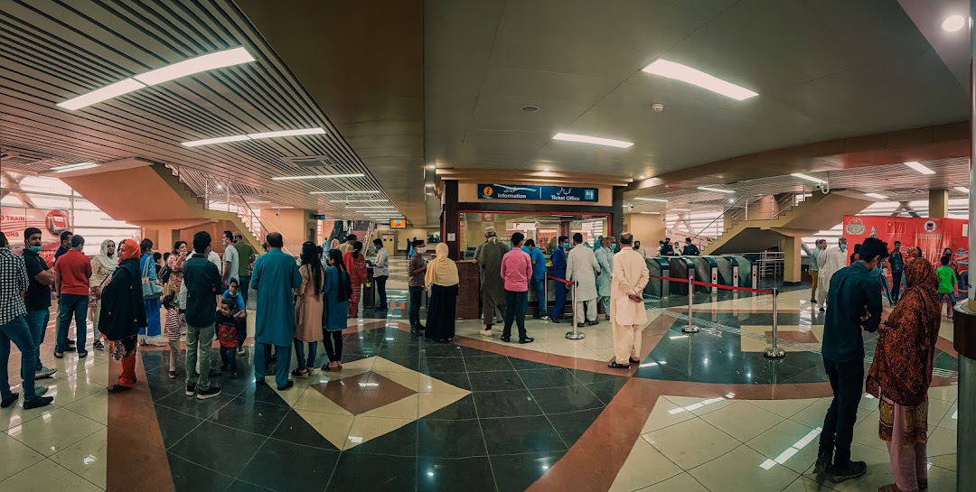 Orange Line Metro Train Chauburji Station