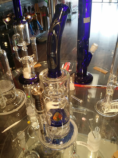 Tobacco Shop «Sky High Smoke Shop», reviews and photos, 19801 NW 27th Ave, Miami Gardens, FL 33056, USA