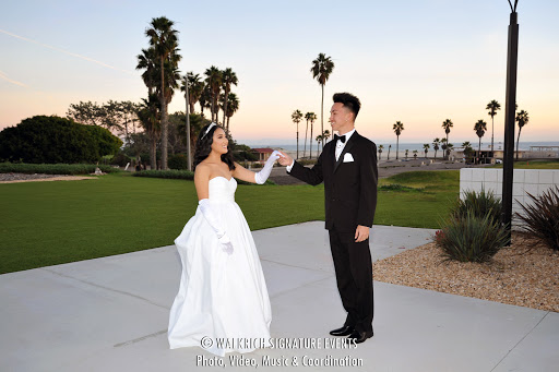 Walkrich Signature Events Photo, Video, DJ & Coordination image