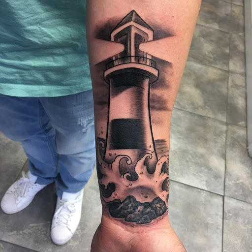 Tattoo Shop «Progressive Tattoo», reviews and photos, 123 Sunrise Hwy, Lindenhurst, NY 11757, USA