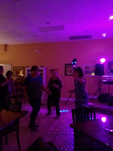 Wine Store «Impressive Designs & Florida Wines», reviews and photos, 311 1st St, Indian Rocks Beach, FL 33785, USA