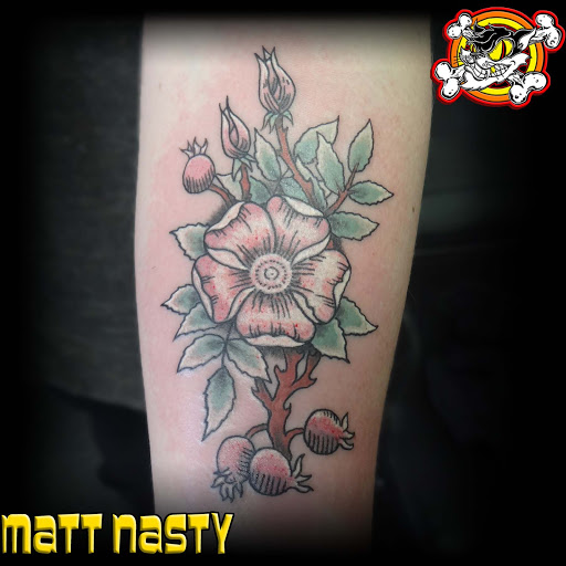 Tattoo Shop «Lucky Strike Tattoo and Body Piercing», reviews and photos, 115 E Broad St Ste 100, Quakertown, PA 18951, USA