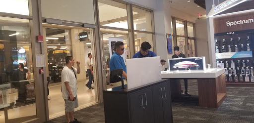 Internet Service Provider «Time Warner Cable», reviews and photos, 40-24 College Point Blvd, Flushing, NY 11354, USA