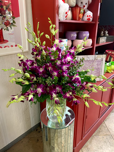 Florist «Magnolia Flowers», reviews and photos, 9669 Magnolia Ave, Riverside, CA 92503, USA