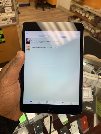 Cell Phone Store «iFixPhones - Cell Phone - Tablet - Macbook - Sale - Repair - Springfield, VA», reviews and photos, 7018 Commerce St, Springfield, VA 22150, USA