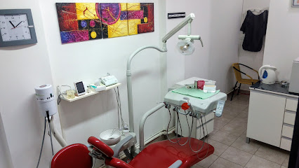 Dr. Alvaro Rueda / Centro Odontológico Bernabé Araoz