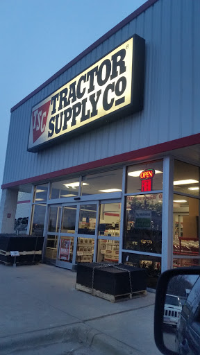 Home Improvement Store «Tractor Supply Co.», reviews and photos, 6910 69th Ln N, Rockford, MN 55373, USA