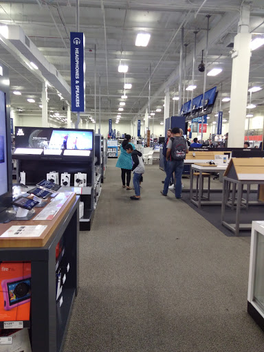 Electronics Store «Best Buy», reviews and photos, 5425 Touhy Ave, Skokie, IL 60077, USA