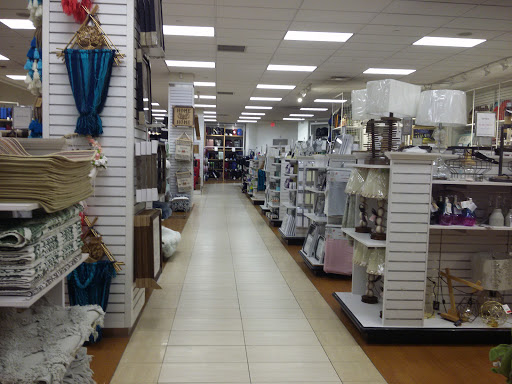 Department Store «Century 21 Department Store», reviews and photos, 61-35 Junction Blvd, Rego Park, NY 11374, USA