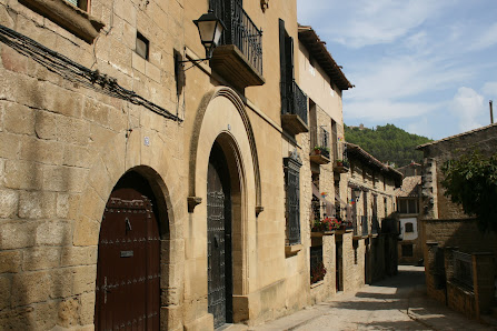 Ayuntamiento de Uncastillo Pl. de la Villa, 22, 50678 Uncastillo, Zaragoza, España